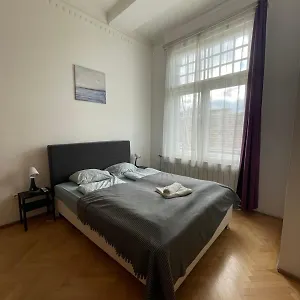 Ubytování v soukromí White Pearl Near Gozsdu, Budapešť